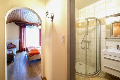 Dreibettzimmer Rotkäppchen mit Dusche und WC